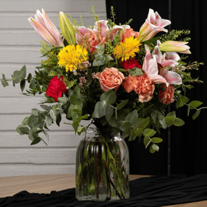 Ramo de rosas lilium y gerberas amarilla