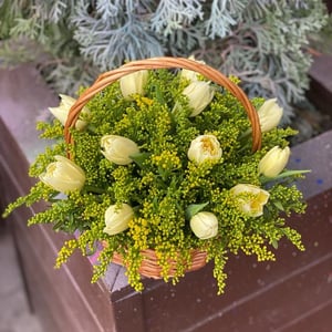 Cesta de flores 'Nubes solares'