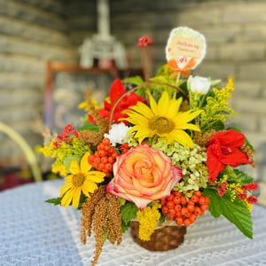 Hat box with flowers 'Flowers in a Purse - A Warm Autumn Gift.'