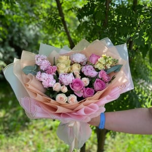 Bouquet of peonies and roses