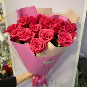 Bouquet of 17 Roses Ecuador