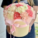 Mono composition of carnations