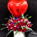 Hat box with flowers 'The Ultimate Love Gift'