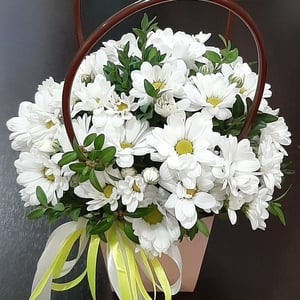 Caja de flores 'Bolso Manzanilla'