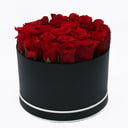 Arrangement 'Rubies in a hatbox'