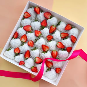 Chocolate-covered strawberries, 25-36 berries, Коко