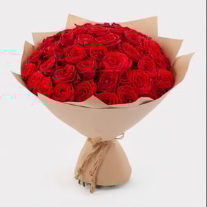 Bouquet of 51 roses "Red Lightning"