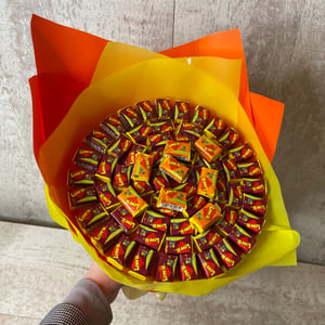 Bouquet of chewing gum "love is orange"