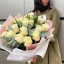 Mono bouquet of roses