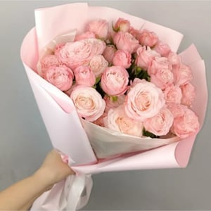 Bouquet of Bombastik shrub roses.