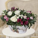 Arrangement 'Ensemble: Roses, Lisianthuses and Daisies'