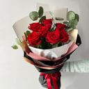 Bouquet '7 red roses with eucalyptus'