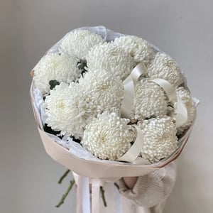 Bouquet '11 white chrysanthemums'