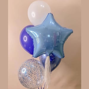 Set of 5 balls with a blue star