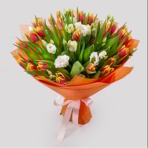 Blumenstrauß 'Frühlingspalette (weiß-orange)'