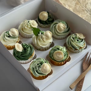 9 Cupcakes mit Knödel