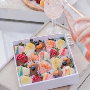 Strawberry set "Porto" for 20 berries