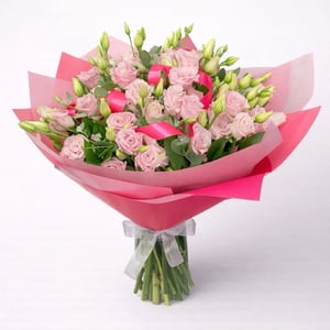 Bouquet of 13 lisianthus