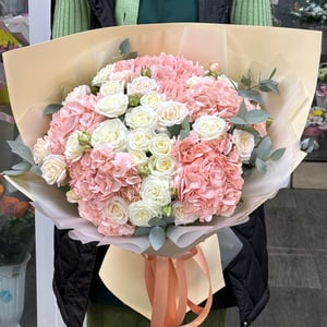 Bouquet of hydrangeas and bush roses