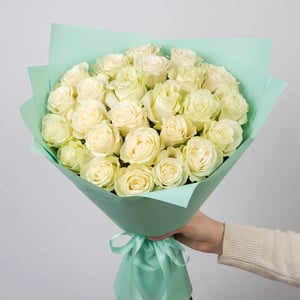 Ramo de 25 rosas blancas, 50 cm de largo.