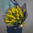 Bouquet of 25 yellow tulips