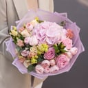 Bouquet of roses, hydrangea and eustoma