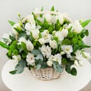 Flower basket 'A Basket of Tulips and Lisianthuses'