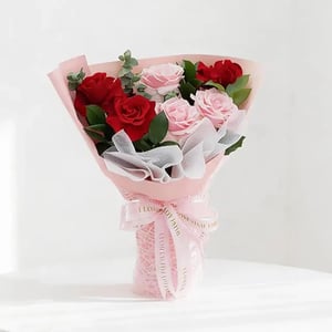 Bouquet 'Eternal Roses Duo'