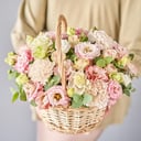 Basket with eustoma