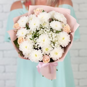 Bouquet avec chrysanthème et rose