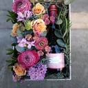 Wine and flowers gift box