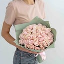 Bouquet of 35 delicate roses