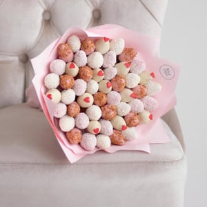 Bouquet of strawberries in chocolate "Frese" M