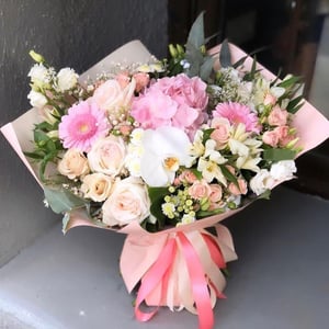 Ramo 'Romantic hello'