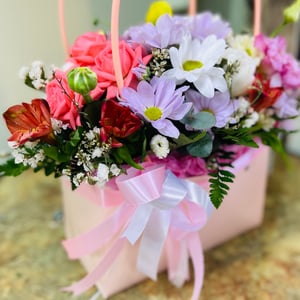 Cesta de flores 'Momento cariñoso'