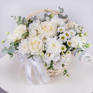Flower basket 'Chord of Tenderness'