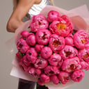Huge bouquet of 31 airy peonies