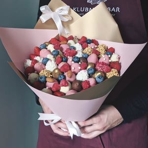 Bouquet Berry Paradise L