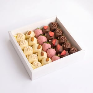 Bananas and strawberries in chocolate "Лорьян" L