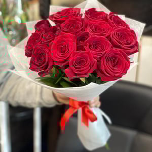 Bouquet of red roses