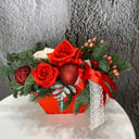 Arrangement 'Needles and Roses'