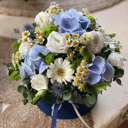 Hat box with flowers 'Blue Box'