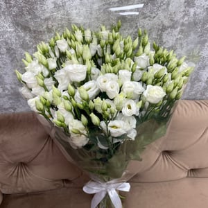 White lisianthus Bouquet