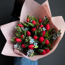 Bouquet '20 Red Tulips and Tweedia'