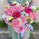 Hat box with flowers 'Bright colors'