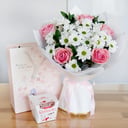 Air kiss with candies