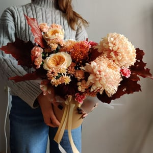 Blumenbox 'Chrysanthemen, Rosen und Leucanthemum'