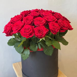 Caja de sombrero con rosas