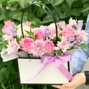 Caja de flores 'Bolso delicado'