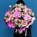 Ramo de Rosas, Crisantemos y Alstroemerio